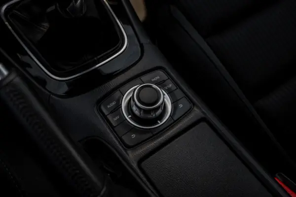 Mazda 6 2.2 SKY-D Excellence Navi 17