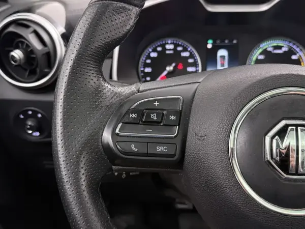 MG ZS EV 44.5 kWh Luxury 10