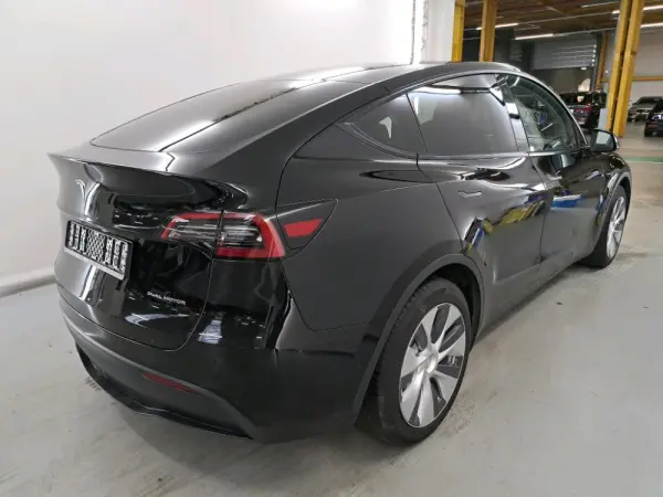 Tesla Model Y Long Range Dual Motor AWD 4