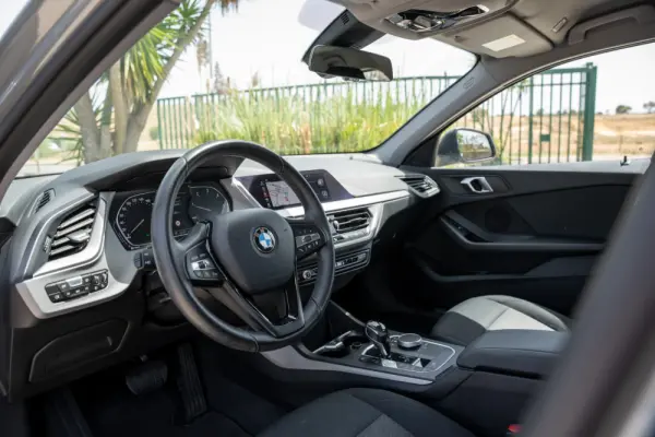 BMW 116 d Corporate Edition Auto 10