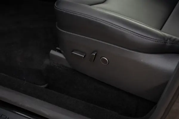 Tesla Model Y Standard 16