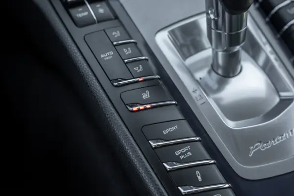 Porsche Panamera S Hybrid 16