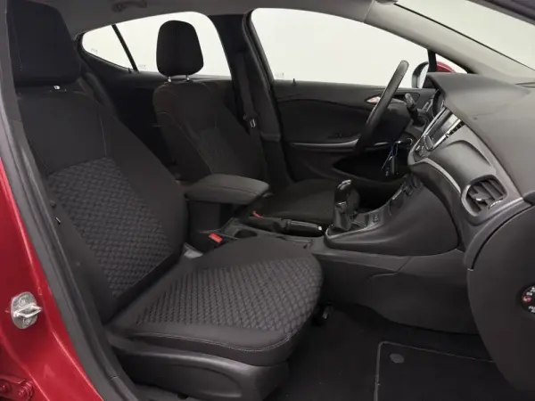 Opel Astra 1.2 Turbo Edition 19