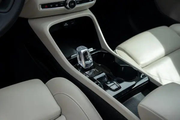 Volvo XC 40 T5 Recharge DKG Inscription 14