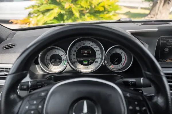 Mercedes-Benz E 300 Bluetec Hybrid Avantgarde 14