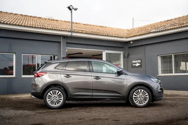 Opel Grandland X 1.6 D S&S Ultimate 5