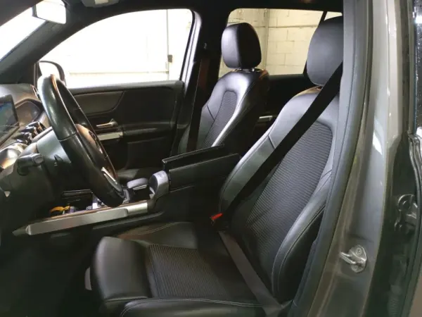 Mercedes-Benz GLB 180 d Progressive 9