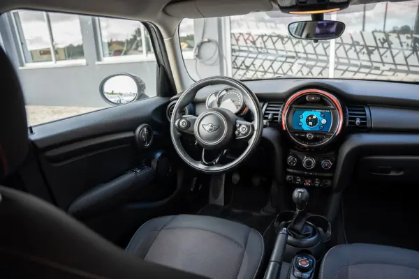 MINI 5 Portas One D 8