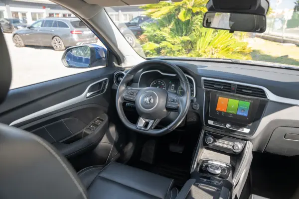 MG ZS EV 44.5 kWh Luxury 11
