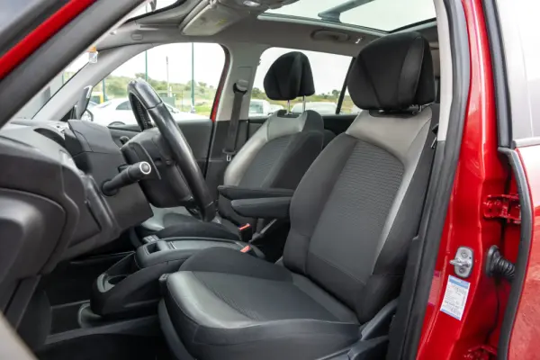 Citroën Grand C4 Spacetourer 1.5 BlueHDi Shine EAT8 19