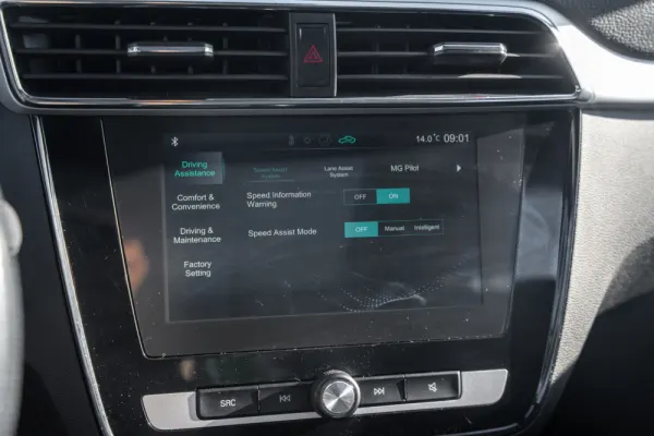 MG ZS EV 44.5 kWh Luxury 10