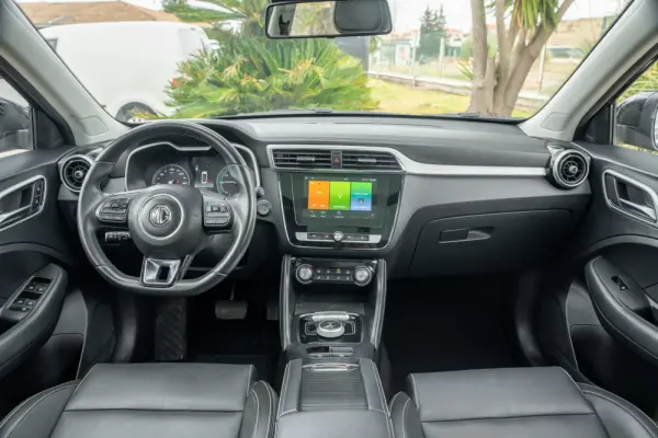 MG ZS Luxury 8