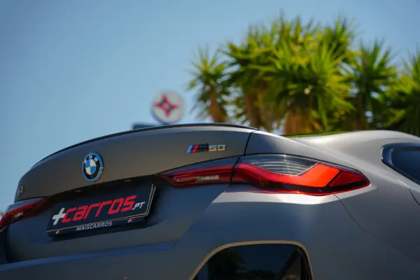 BMW i4 M50 Pack Desportivo M Pro 8