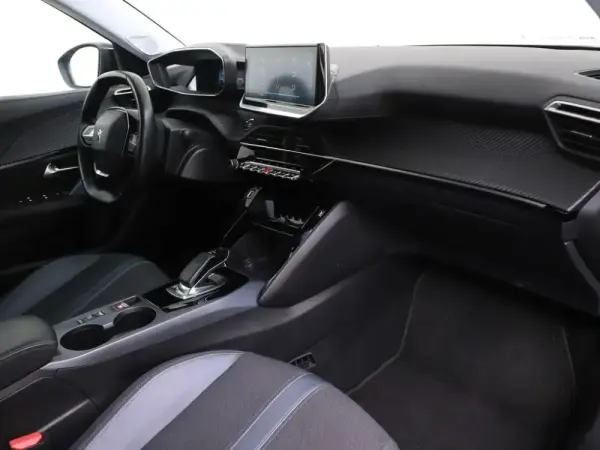 Peugeot e-2008 50 kWh Allure 8