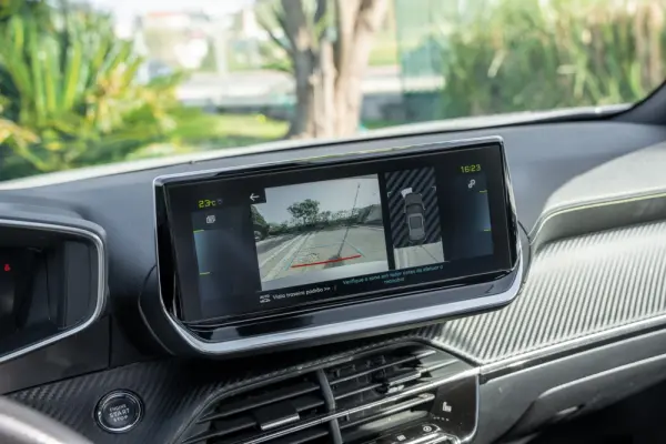 Peugeot e-2008 50 kWh GT 16