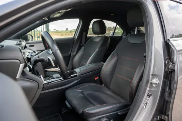 Mercedes-Benz A 250 Limousine e AMG Line 20