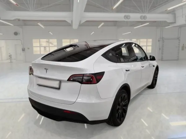 Tesla Model Y Tração Traseira 7