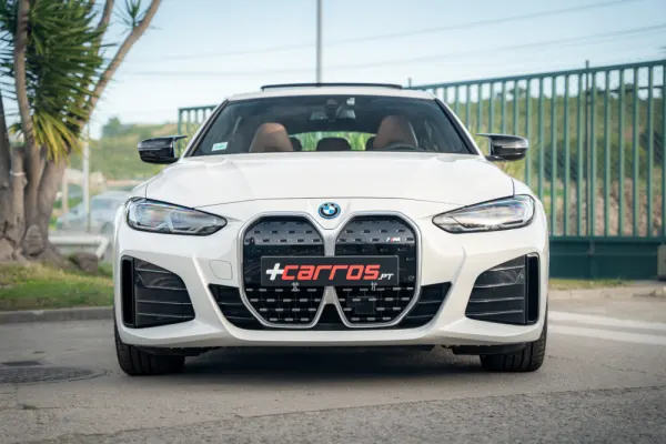 BMW i4 eDrive40 Pack Desportivo M 4