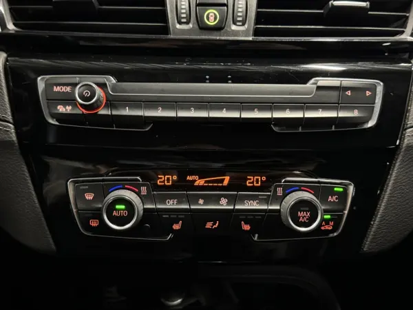 BMW X2 18 d sDrive Auto Pack M 17