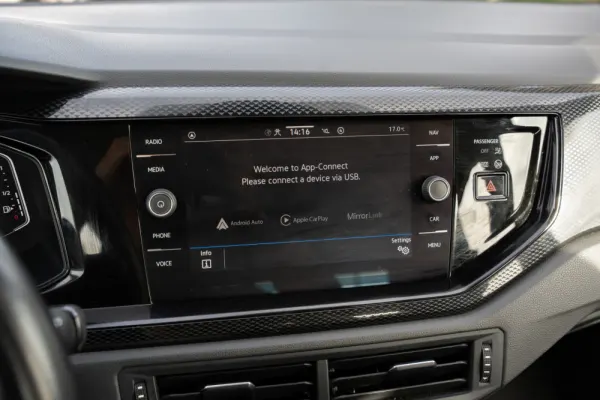 Volkswagen Polo 1.0 TSI Life 9