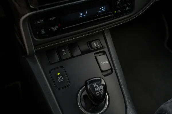 Toyota Auris 1.8 HSD Active 12