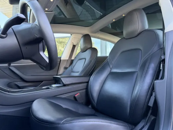 Tesla Model 3 Standard RWD Plus 8