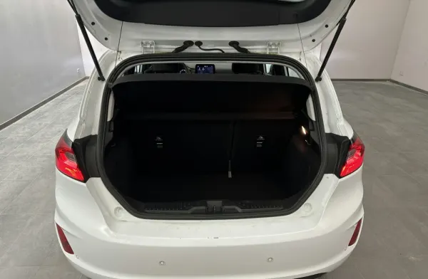 Ford Fiesta 1.1 Ti-VCT Connected 8
