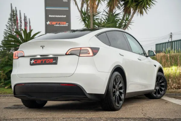 Tesla Model Y Tração Traseira 6
