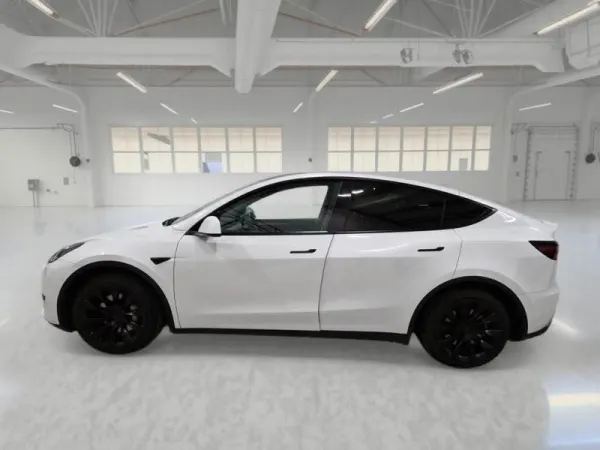 Tesla Model Y Tração Traseira 4