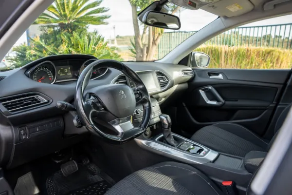 Peugeot 308 SW 1.5 BlueHDi Active EAT8 16