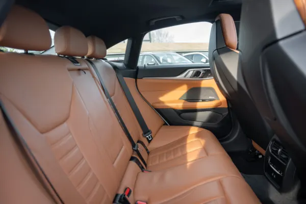 BMW i4 eDrive40 Pack Desportivo M 31