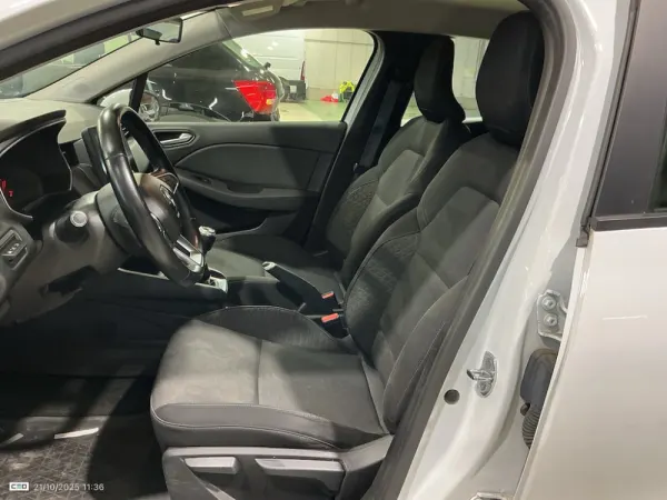 Renault Clio 1.0 TCe Intens 7