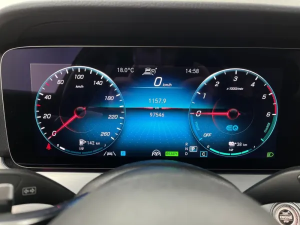 Mercedes-Benz E 300 de Avantgarde 4Matic 9