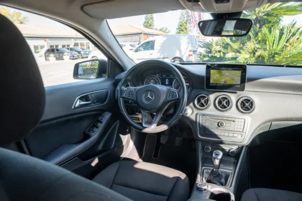 Mercedes-Benz A 180 d Fleet Pack Urban 7