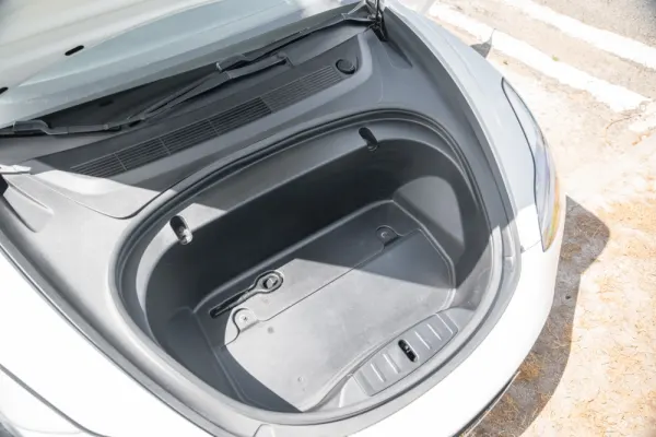 Tesla Model 3 Standard RWD Plus 18