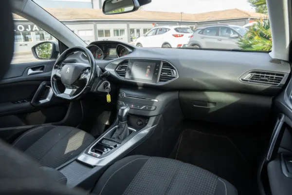 Peugeot 308 SW 1.5 BlueHDi Active EAT8 17