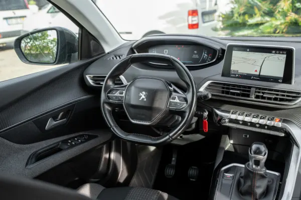 Peugeot 3008 1.2 PureTech Style 6