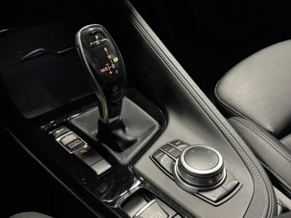 BMW X2 18 d sDrive Auto Pack M 18