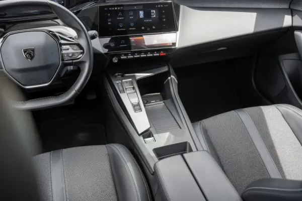 Peugeot 308 SW 1.6 Hybrid Allure e-EAT8 23