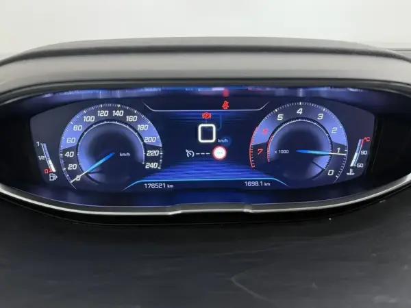 Peugeot 5008 1.2 PureTech Allure 12