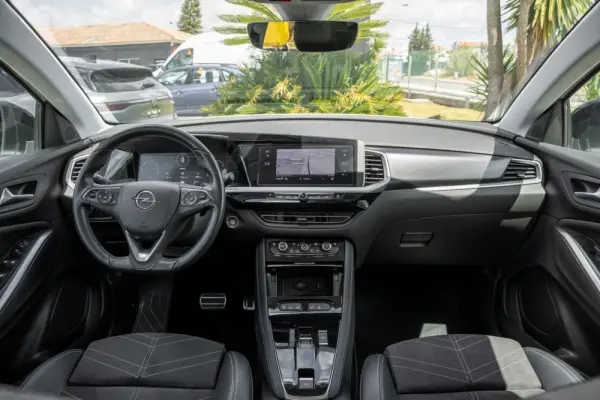 Opel Grandland 1.6 T PHEV Ultimate 12