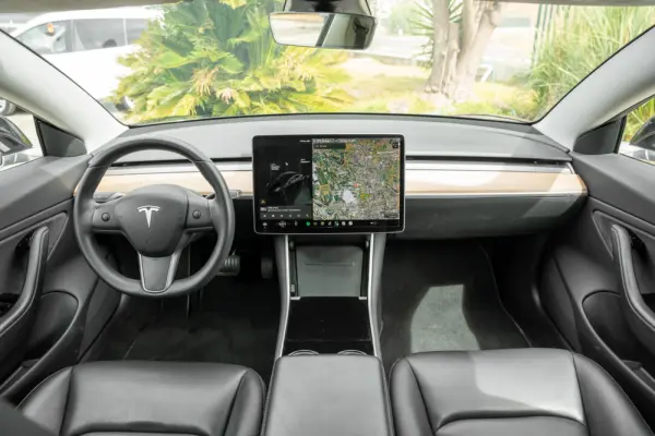 Tesla Model 3 Long-Range Dual Motor AWD 9