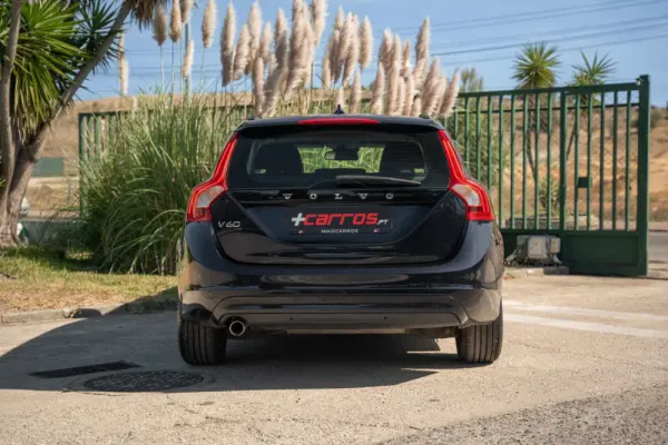 Volvo V60 2.0 D2 Momentum 6