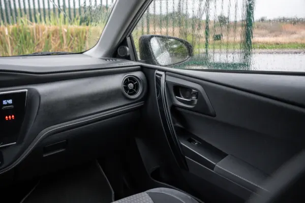 Toyota Auris 1.8 HSD Active 15