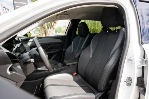 Peugeot 308 SW 1.5 BlueHDi Allure Pack EAT8 16