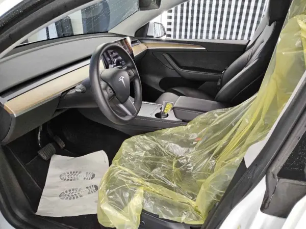 Tesla Model Y Long Range Dual Motor AWD 7