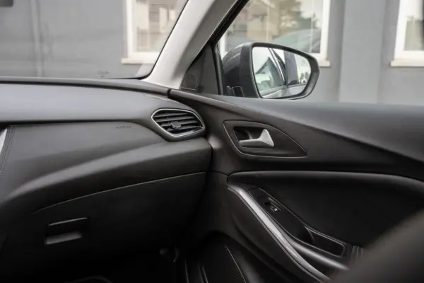 Opel Grandland X 1.6 D S&S Ultimate 28