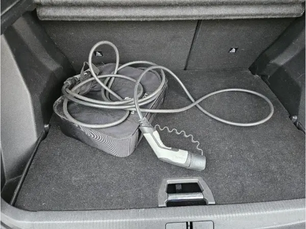 Peugeot e-2008 50 kWh GT 16