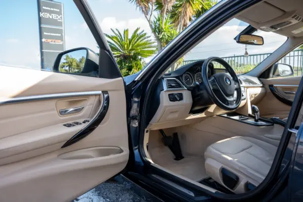 BMW 320 d Line Luxury Auto 13
