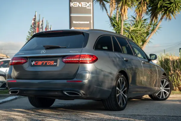 Mercedes-Benz E 300 de Avantgarde 4Matic 4